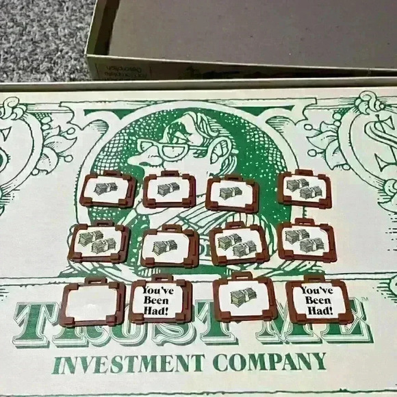Trust Me Vintage 1981 Parker Brothers Board Game Replacement Briefcases- 12 - Picture 2 of 2